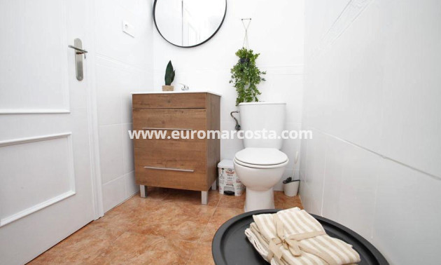 Objekte zum Wiederverkauf - Wohnung - Torrevieja - TORREVIEJA