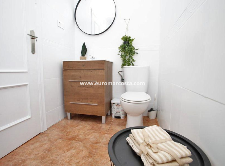 Objekte zum Wiederverkauf - Wohnung - Torrevieja - TORREVIEJA