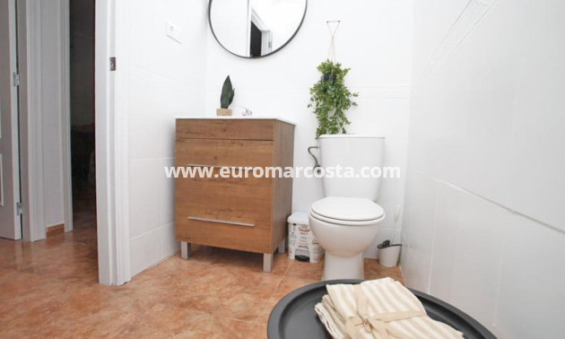 Objekte zum Wiederverkauf - Wohnung - Torrevieja - TORREVIEJA