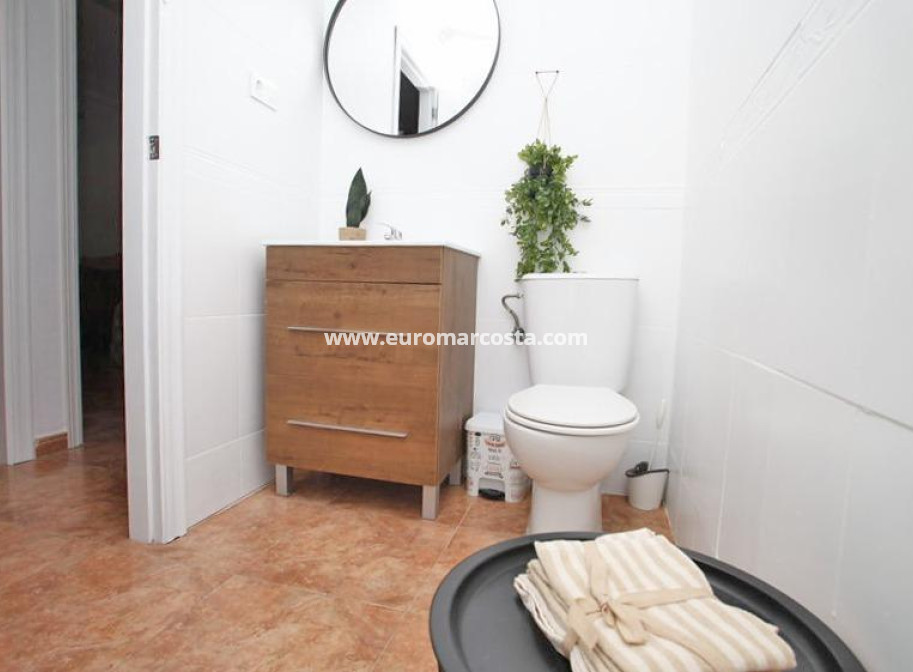 Objekte zum Wiederverkauf - Wohnung - Torrevieja - TORREVIEJA
