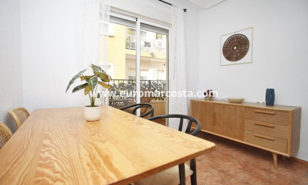 Objekte zum Wiederverkauf - Wohnung - Torrevieja - TORREVIEJA