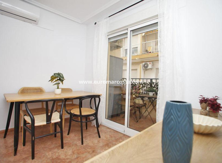 Objekte zum Wiederverkauf - Wohnung - Torrevieja - TORREVIEJA