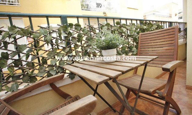 Objekte zum Wiederverkauf - Wohnung - Torrevieja - TORREVIEJA