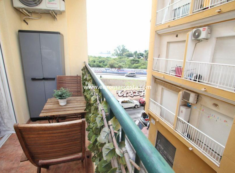 Objekte zum Wiederverkauf - Wohnung - Torrevieja - TORREVIEJA
