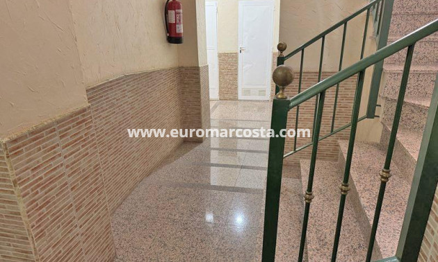 Objekte zum Wiederverkauf - Wohnung - Torrevieja - TORREVIEJA