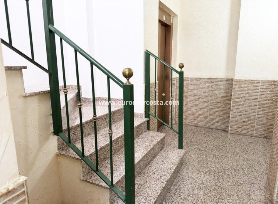 Objekte zum Wiederverkauf - Wohnung - Torrevieja - TORREVIEJA