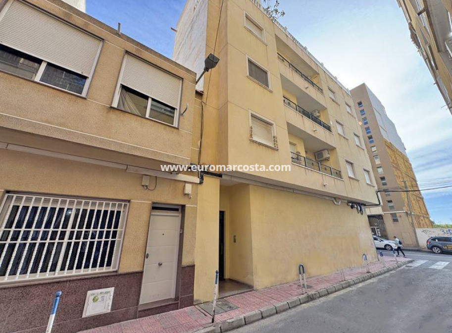 Objekte zum Wiederverkauf - Wohnung - Torrevieja - TORREVIEJA