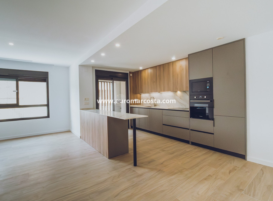 Neubauten - Penthouse - Redován