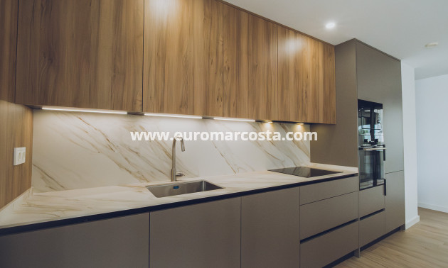 Neubauten - Penthouse - Redován