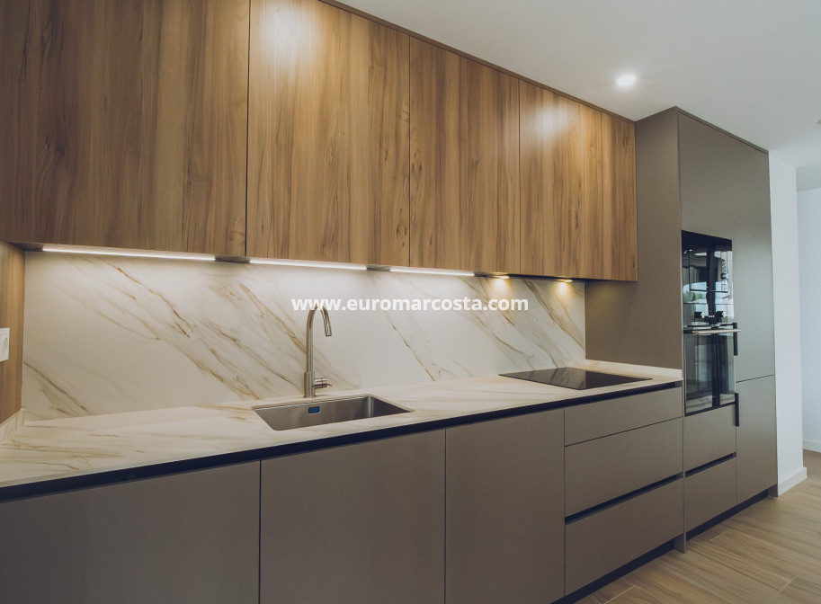 Neubauten - Penthouse - Redován