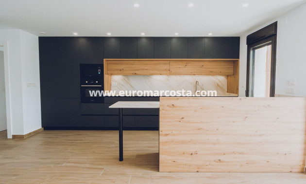 Neubauten - Penthouse - Redován