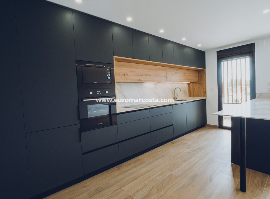 Neubauten - Penthouse - Redován