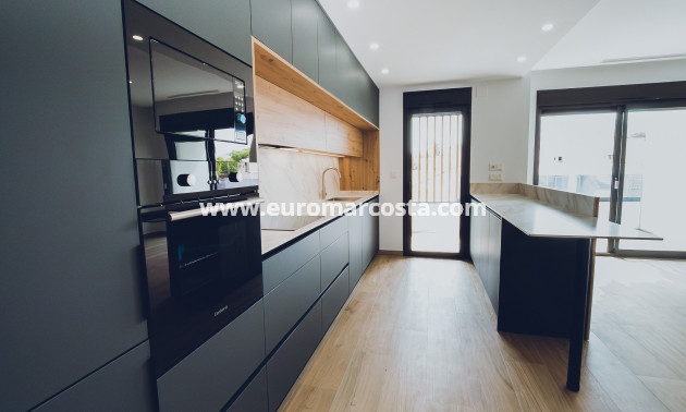 Neubauten - Penthouse - Redován