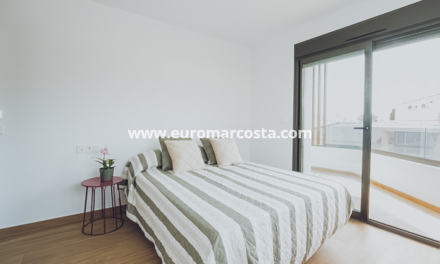 Neubauten - Penthouse - Redován