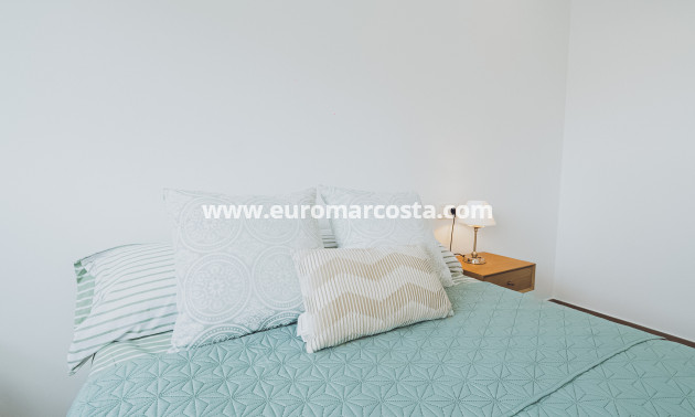 Neubauten - Penthouse - Redován