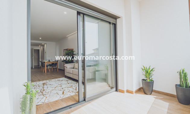 Neubauten - Penthouse - Redován