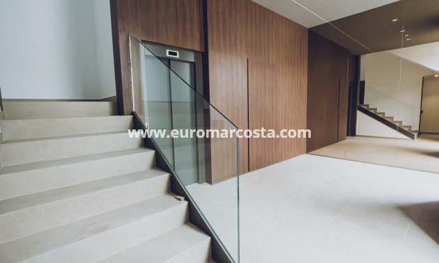 Neubauten - Penthouse - Redován