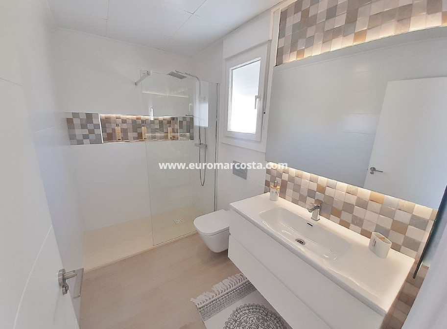 Neubauten - terraced - Avileses