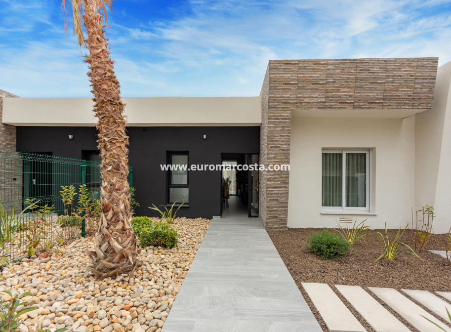 New Build - terraced - Algorfa