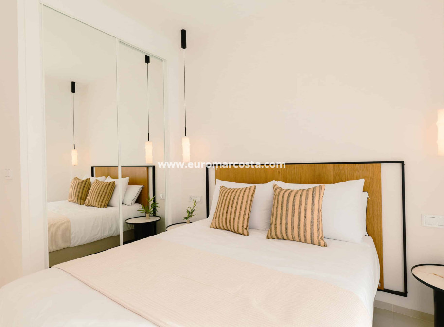 New Build - high-bungalow - Rojales