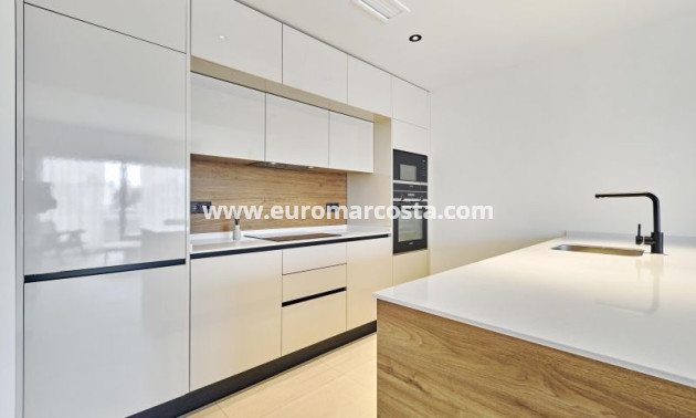 Objekte zum Wiederverkauf - Wohnung - Torrevieja - TORREVIEJA