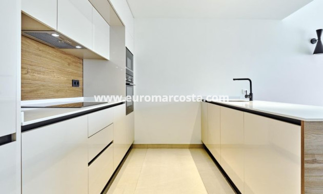 Objekte zum Wiederverkauf - Wohnung - Torrevieja - TORREVIEJA