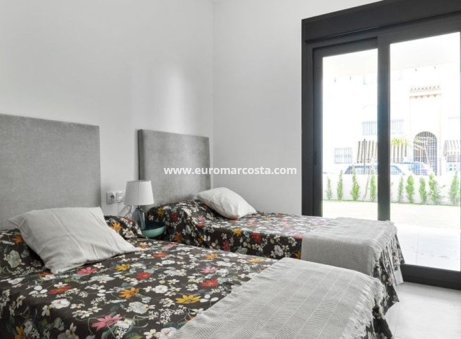 Objekte zum Wiederverkauf - Wohnung - Torrevieja - TORREVIEJA