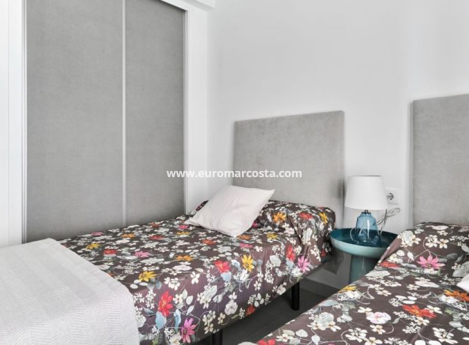 Objekte zum Wiederverkauf - Wohnung - Torrevieja - TORREVIEJA