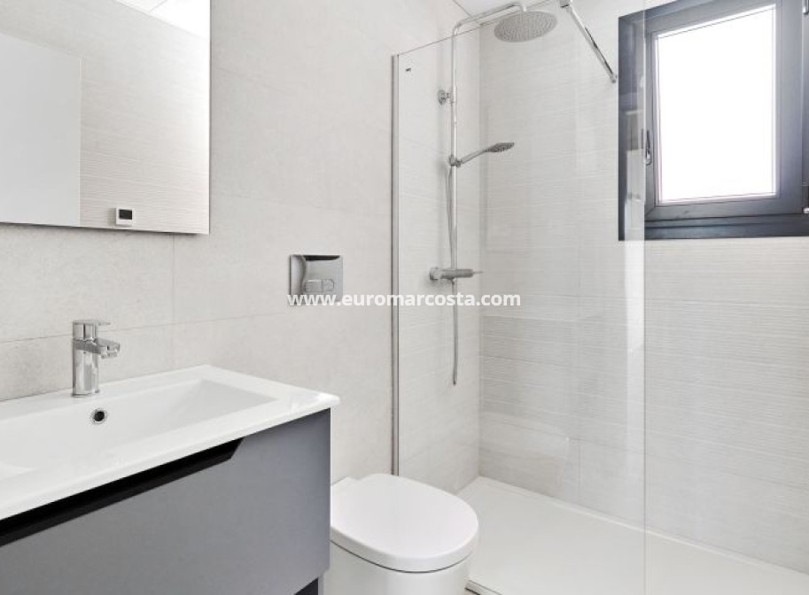 Objekte zum Wiederverkauf - Wohnung - Torrevieja - TORREVIEJA