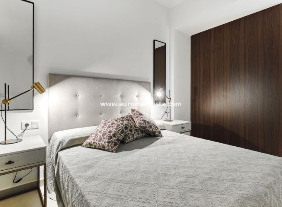 Objekte zum Wiederverkauf - Wohnung - Torrevieja - TORREVIEJA