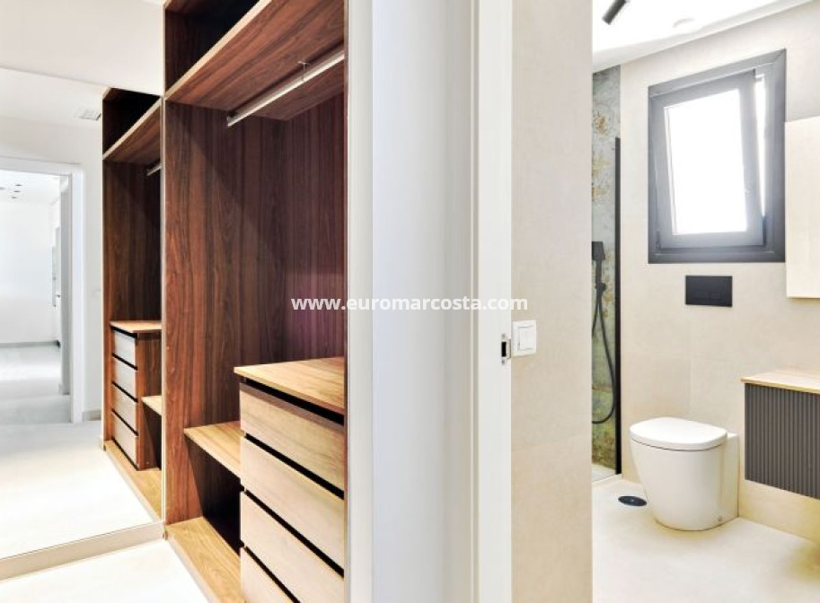 Objekte zum Wiederverkauf - Wohnung - Torrevieja - TORREVIEJA