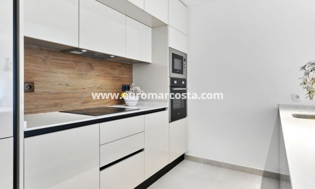 Objekte zum Wiederverkauf - Wohnung - Torrevieja - TORREVIEJA