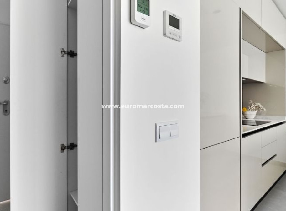 Objekte zum Wiederverkauf - Wohnung - Torrevieja - TORREVIEJA