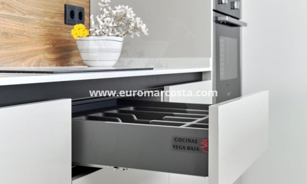 Objekte zum Wiederverkauf - Wohnung - Torrevieja - TORREVIEJA