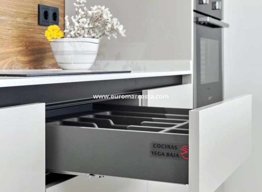 Objekte zum Wiederverkauf - Wohnung - Torrevieja - TORREVIEJA