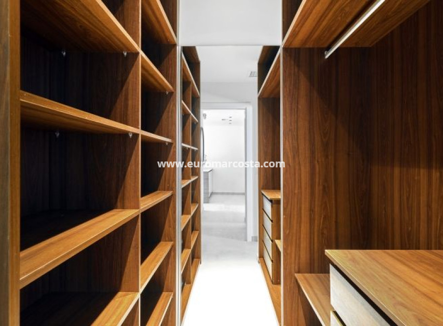 Objekte zum Wiederverkauf - Wohnung - Torrevieja - TORREVIEJA