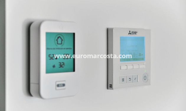 Objekte zum Wiederverkauf - Wohnung - Torrevieja - TORREVIEJA