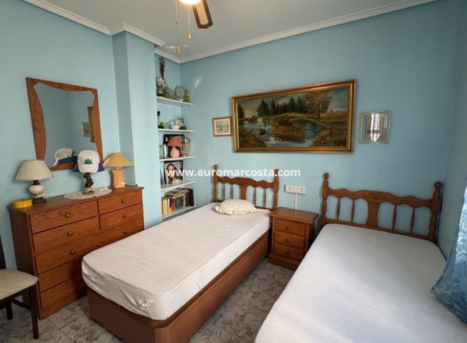 Sale - Apartment / flat - Torrevieja - TORREVIEJA