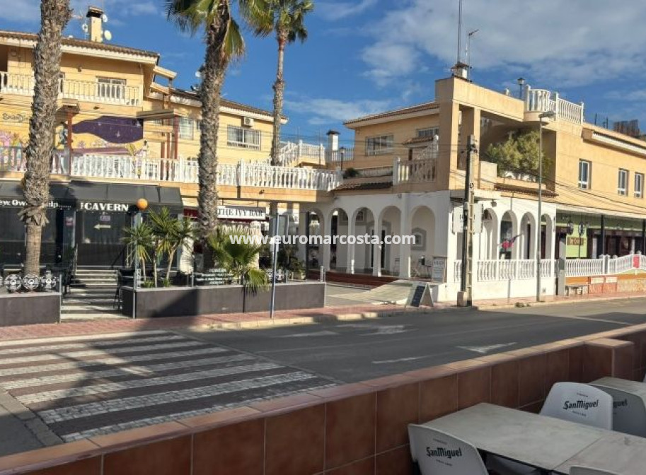 Objekte zum Wiederverkauf - Kommerziell - Orihuela Costa