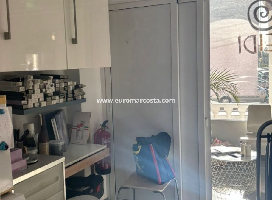 Objekte zum Wiederverkauf - Kommerziell - Orihuela Costa