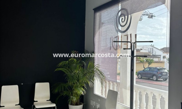 Objekte zum Wiederverkauf - Kommerziell - Orihuela Costa