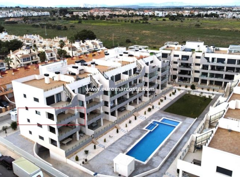 Sale - Apartment / flat - Orihuela Costa