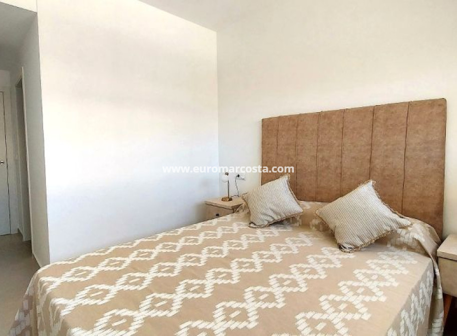 Sale - Apartment / flat - Orihuela Costa
