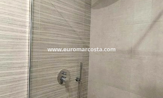 Sale - Apartment / flat - Orihuela Costa