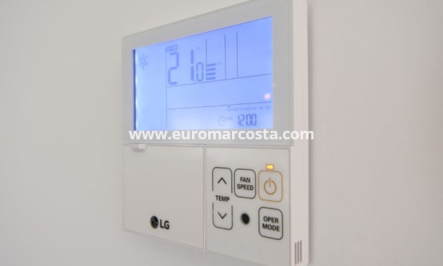 Sale - Apartment / flat - Orihuela Costa