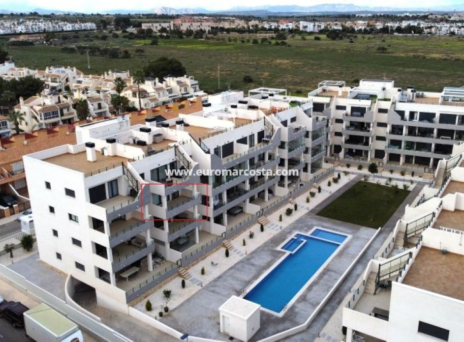 Sale - Apartment / flat - Orihuela Costa