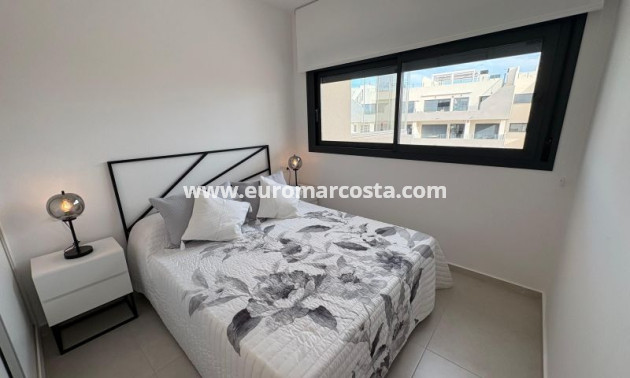 Sale - Apartment / flat - Orihuela Costa