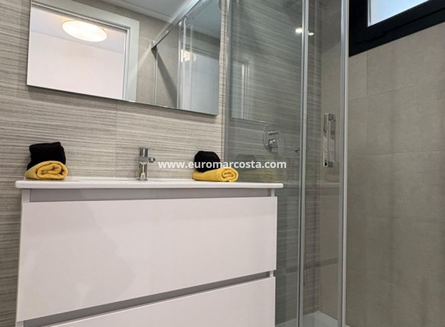 Sale - Apartment / flat - Orihuela Costa