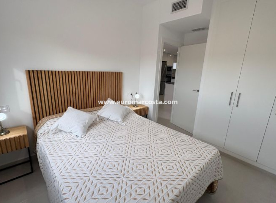 Sale - Apartment / flat - Orihuela Costa