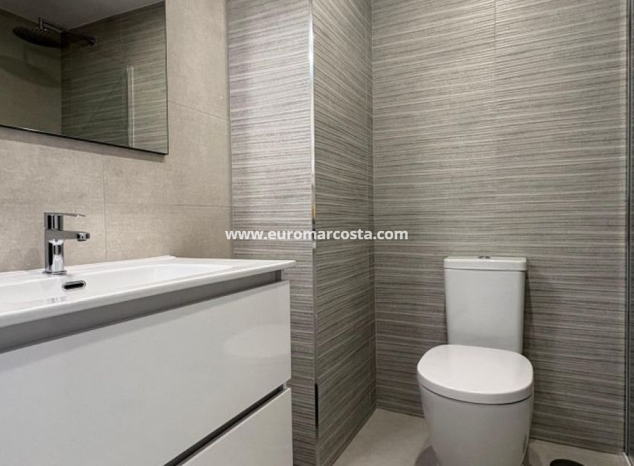 Sale - Apartment / flat - Orihuela Costa